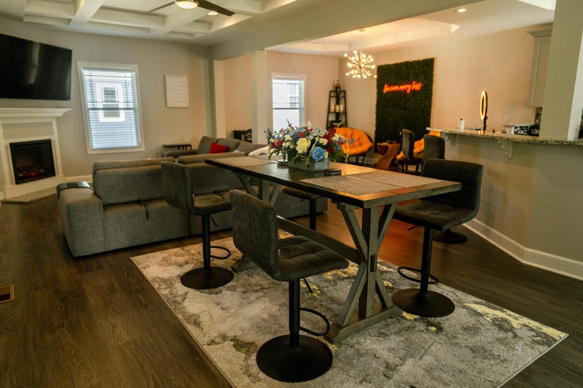 Enjoy This Mini-Mansion Near Downtown And The Airport! Atlanta Zewnętrze zdjęcie